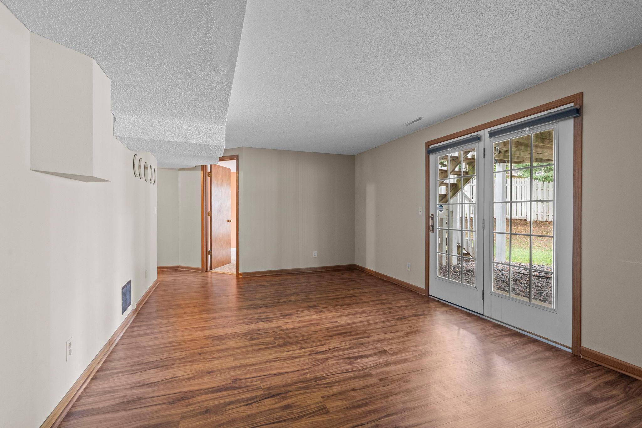 50-web-or-mls-11107 Rhode Island Ave S-213 (2).jpg
