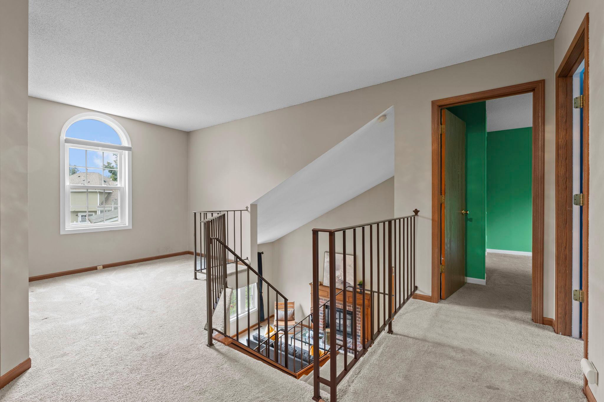 27-web-or-mls-11107 Rhode Island Ave S-133.jpg