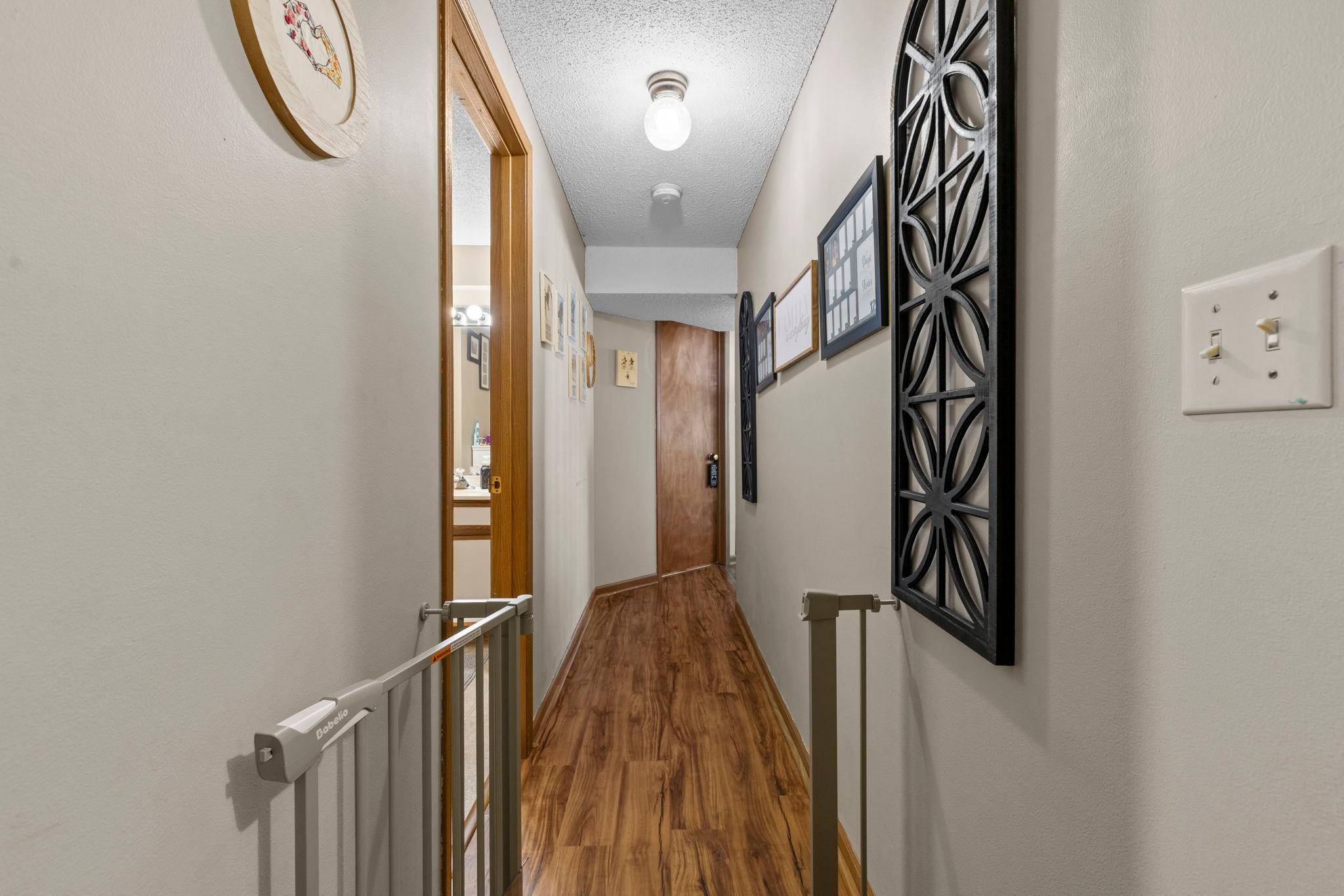59-web-or-mls-11107 Rhode Island Ave S-150.jpg