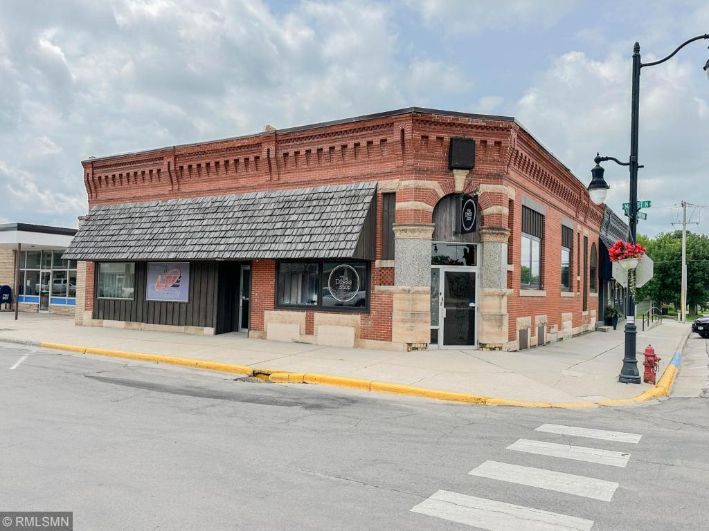 346 Main St N Renville - 3 Units