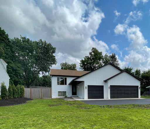 2011 Lake View Drive, Jordan, MN 55352