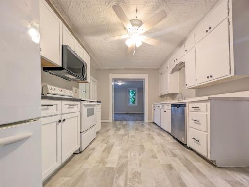 103 1st Street SW, New Prague, MN 56071
