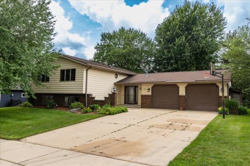 5911 24th Avenue NW, Rochester, MN 55901