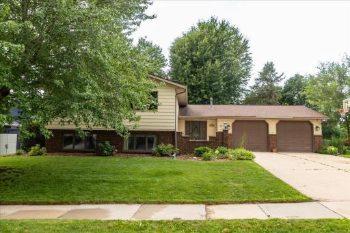 5911 24th Avenue NW, Rochester, MN 55901