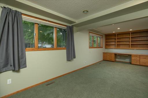 5911 24th Avenue NW, Rochester, MN 55901