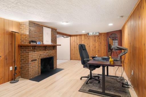 512 6th Avenue SW, Austin, MN 55912
