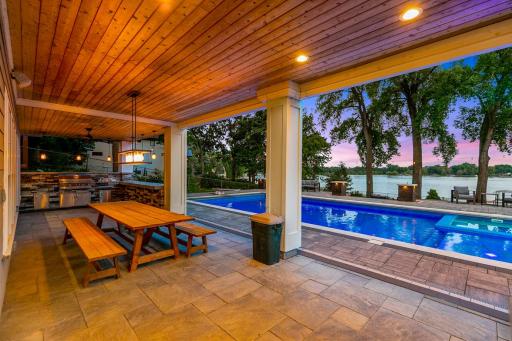 9934 199th Street W, Lakeville, MN 55044