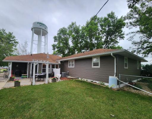 505 9th Street SW, Pipestone, MN 56164