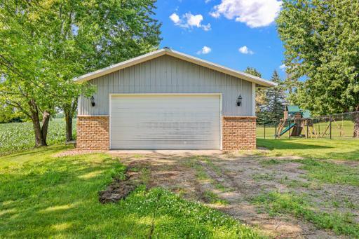 23840 County Road 10, Loretto, MN 55357