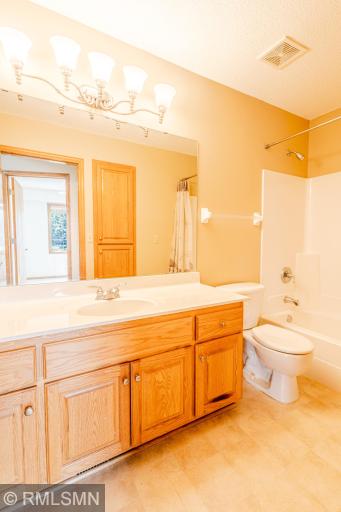 3729 Impatiens Lane N, Minneapolis, MN 55443