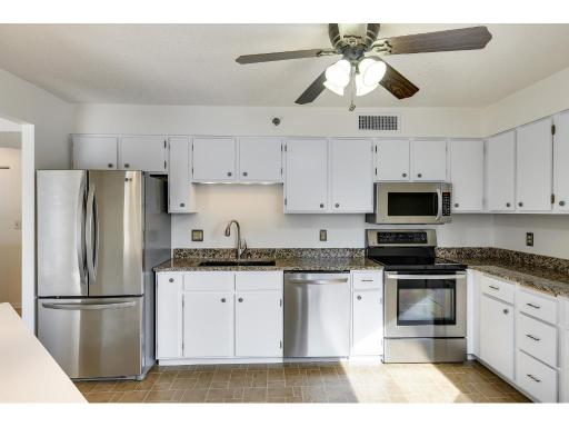 Minneapolis, MN 55401