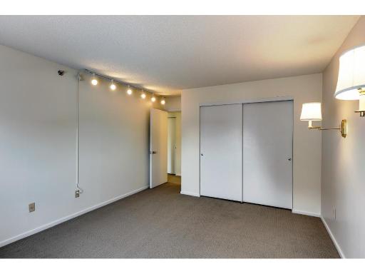 Minneapolis, MN 55401
