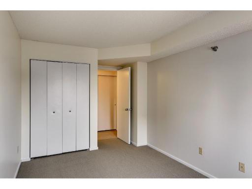Minneapolis, MN 55401