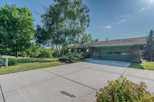 1421 Broadway Avenue S, Sauk Rapids, MN 56379