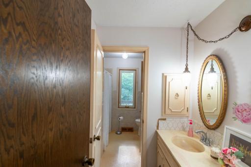 1421 Broadway Avenue S, Sauk Rapids, MN 56379
