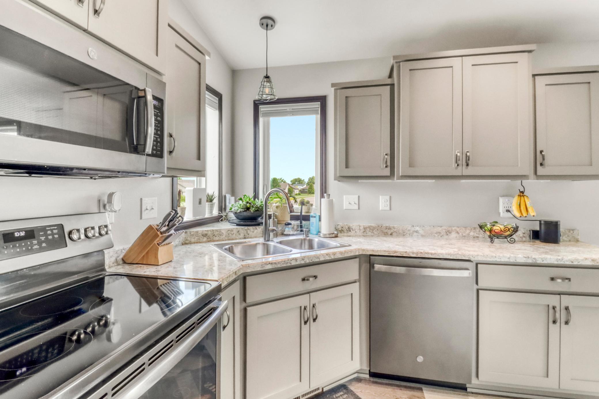 Kitchen1_5 (3).JPG