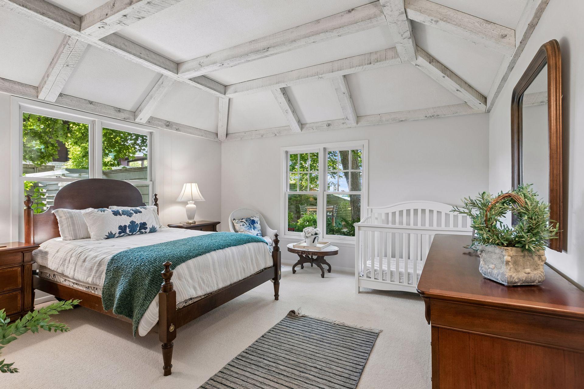 Main floor - bedroom 3