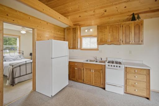 3-web-or-mls-24768-sunfish-bay-rd-unit-6.jpg