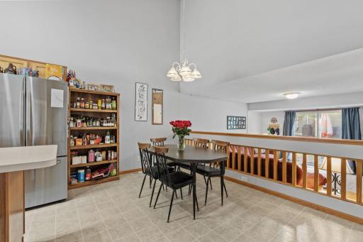 1585 Chartreux Avenue, Shakopee, MN 55379