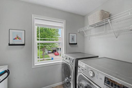 Upper Level Laundry | 6694 Lakeview Circle