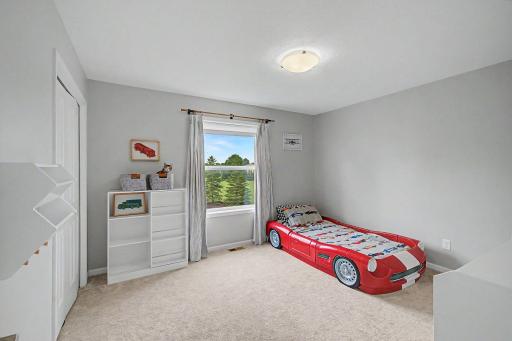 Upper Level Bedroom | 6694 Lakeview Circle