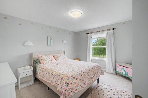 Upper Level Bedroom | 6694 Lakeview Circle