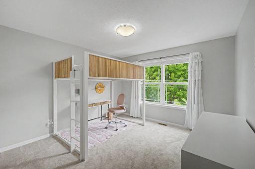 Upper Level Bedroom | 6694 Lakeview Circle