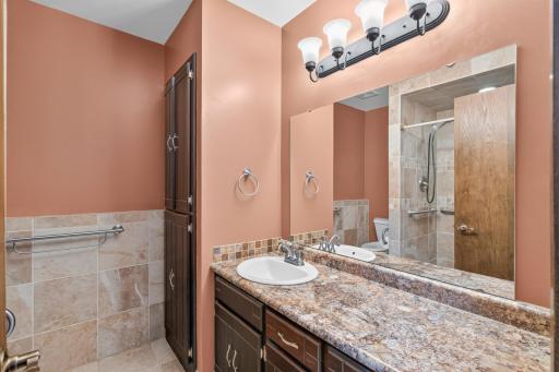 882 90th Avenue NW, Coon Rapids, MN 55433