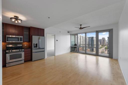 Minneapolis, MN 55404