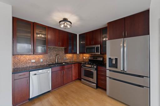Minneapolis, MN 55404