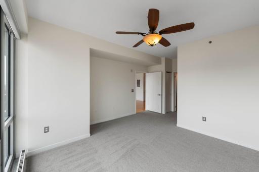 Minneapolis, MN 55404