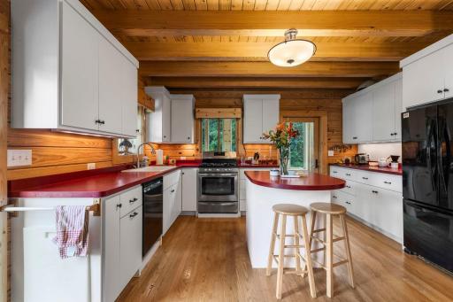 5840 Christmas Lake Road, Excelsior, MN 55331