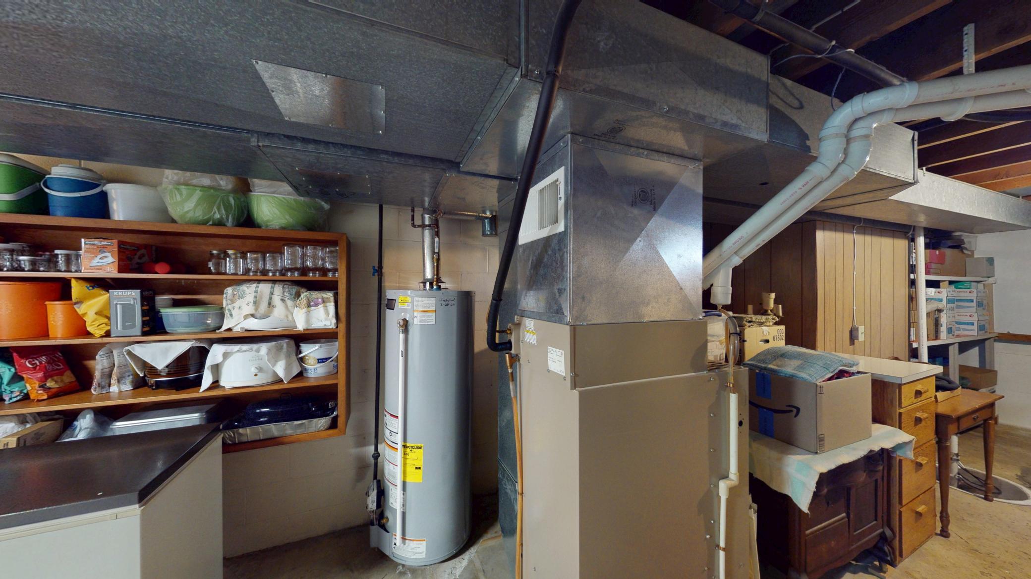 Hot water heater