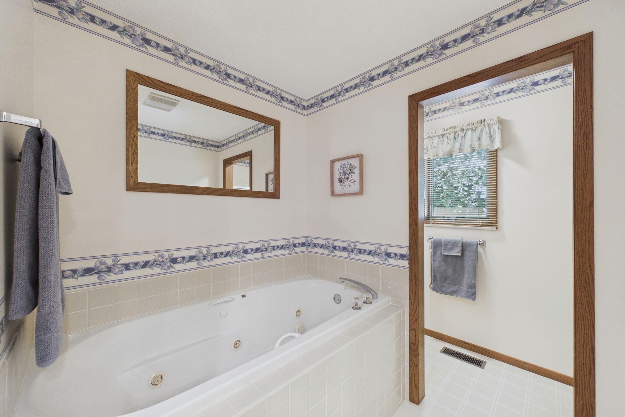 Primary Jetted Tub