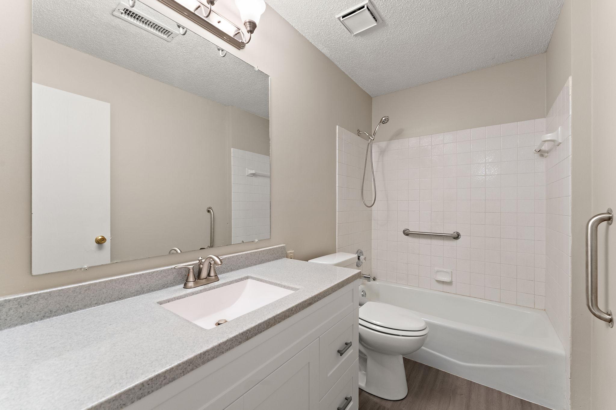 Updated Full Bath