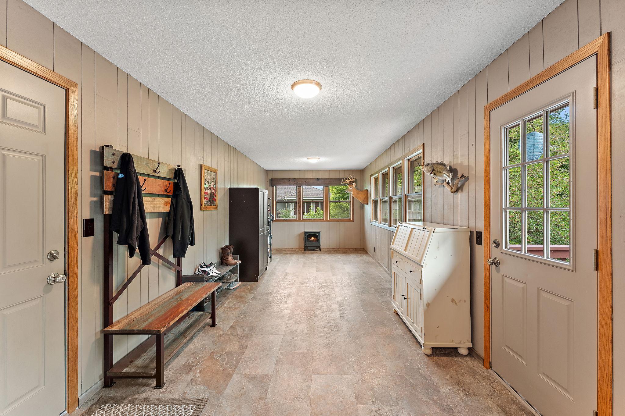 Large bonus room