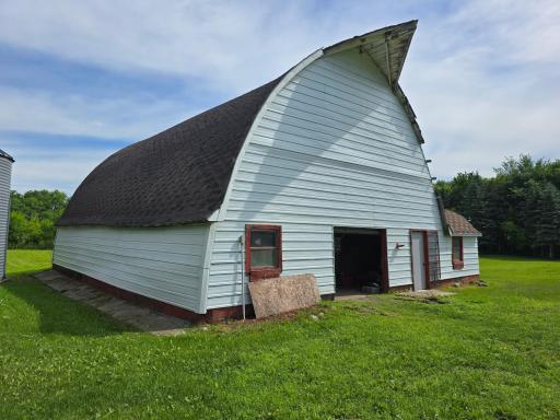 10466 County Highway 18, Ulen, MN 56585