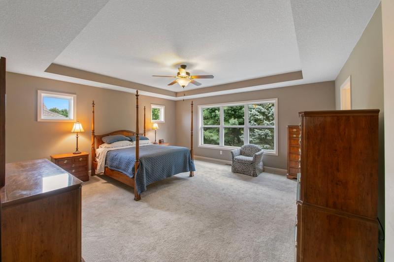 Large primary bedroom.