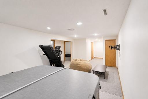 950 E Belvista Drive, North Mankato, MN 56003