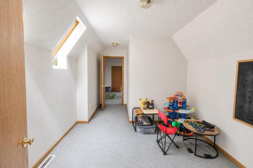950 E Belvista Drive, North Mankato, MN 56003