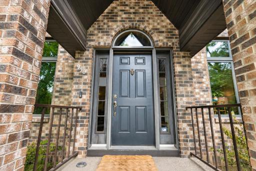 950 E Belvista Drive, North Mankato, MN 56003