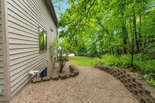 950 E Belvista Drive, North Mankato, MN 56003