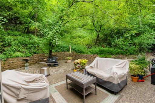 950 E Belvista Drive, North Mankato, MN 56003