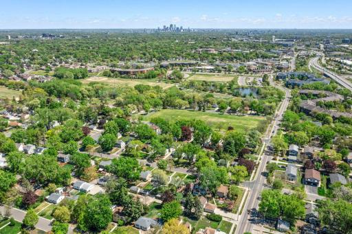 3722 Rhode Island Avenue S, Minneapolis, MN 55426