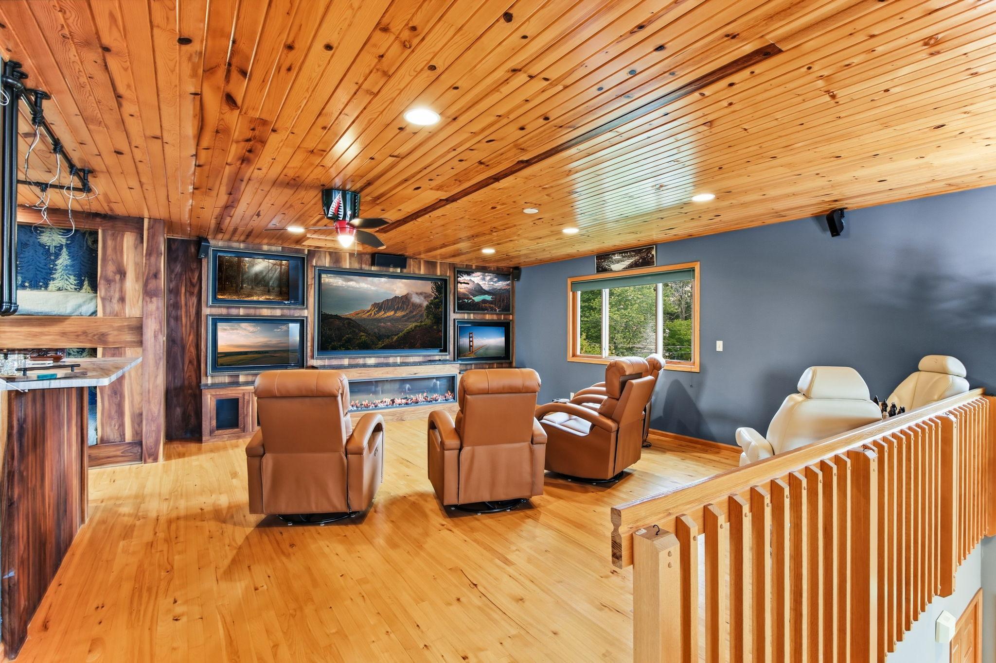 LOFT