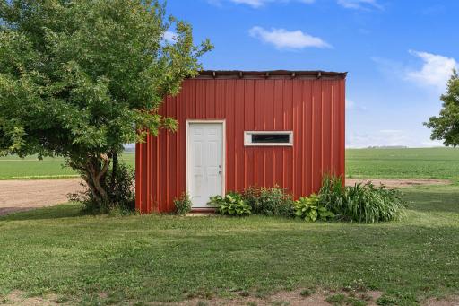 51413 150th Street, Austin, MN 55912