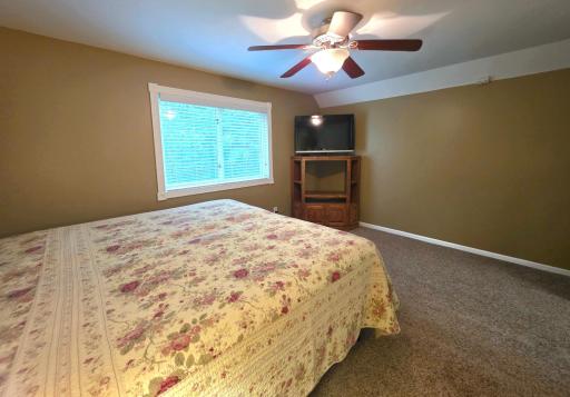 32625 Riverside Drive, Pine City, MN 55063