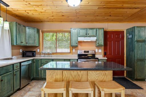32625 Riverside Drive, Pine City, MN 55063
