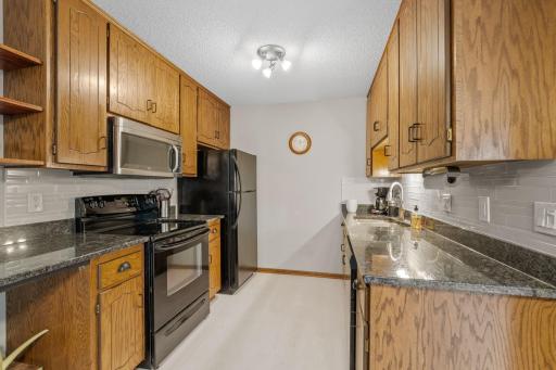 8545 Maplebrook Parkway N, Minneapolis, MN 55445