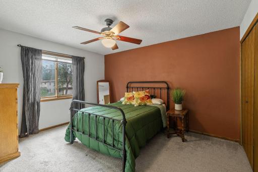 8545 Maplebrook Parkway N, Minneapolis, MN 55445